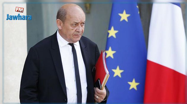 Le ministre français de l'Europe et des Affaires étrangères Jean-Yves Le Drian en visite en Tunisie