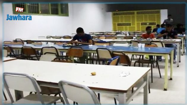 Privés de repas au restaurant universitaire du Kef : les étudiants poursuivent leur sit-in