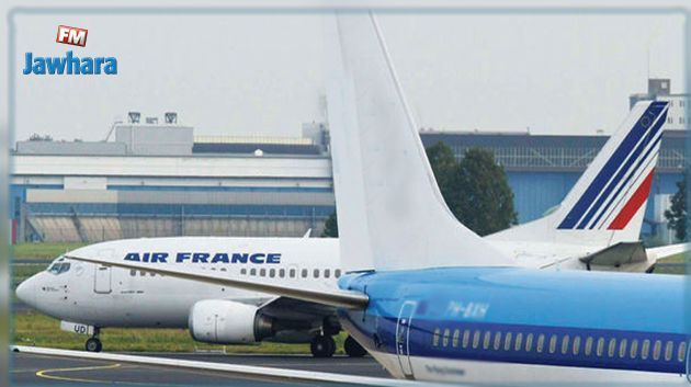 France - Aéroport de Roissy : Deux avions se percutent au sol