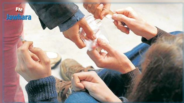 Deux dealers de drogue interpellés devant un lycée à Nabeul