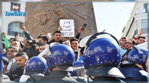 Algérie : 195 arrestations après la manifestation géante d'Alger, 112 policiers blessés