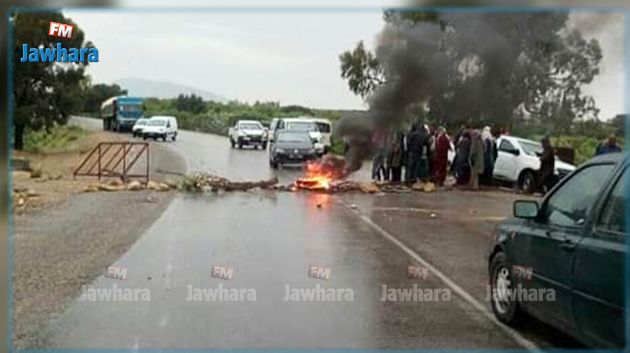 Kairouan : Privés d'eau potable, des protestataires bloquent la route nationale n°12