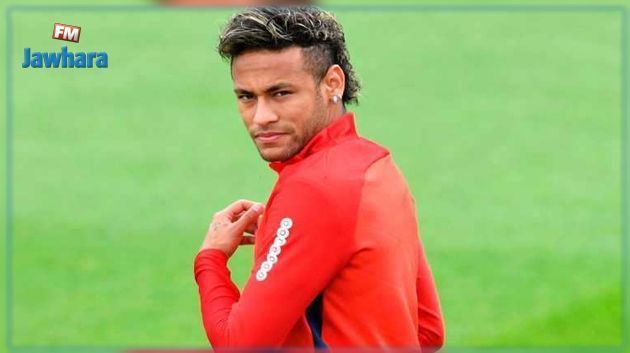 Le sélectionneur du Brésil retire le brassard de capitaine à Neymar, au profit de Dani Alves