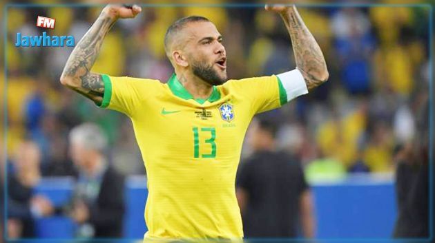 Dani Alves rentre au Brésil et signe à Sao Paulo