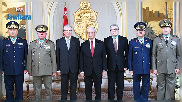 Cérémonie de remise des insignes de commandeur de l’Ordre de la République