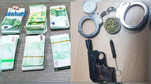 Aéroport de Tunis Carthage : Saisie d'un pistolet sonore, de 98 cartouches et de 72 mille euros
