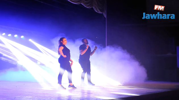 Le spectacle de « Ras w Rwayes » de Faycel Hdhiri et Yosra Manai au théâtre municipal de Sousse 