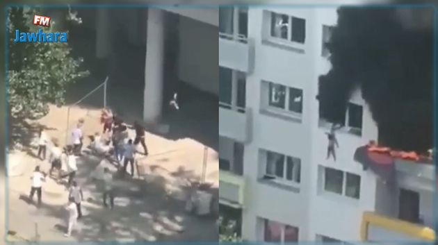 En vidéo, l'incroyable saut de 12 mètres de deux enfants pour échapper à un incendie
