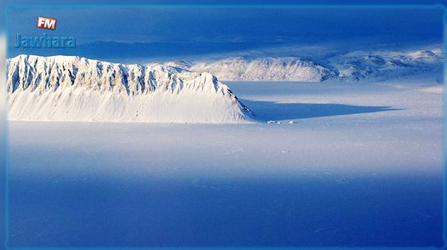 Effondrement de la dernière plate-forme glaciaire de l'Arctique canadien