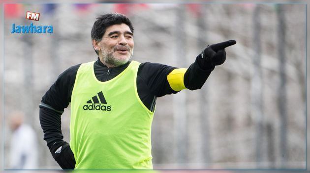 Cas contact, Maradona placé à l'isolement