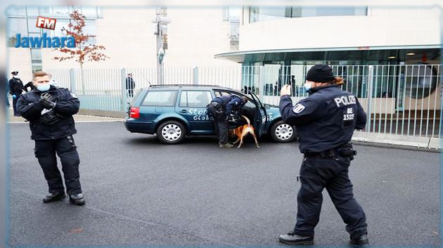 Une voiture a percuté la grille d'entrée de la chancellerie à Berlin