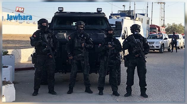 L'état d'urgence prolongé de six mois