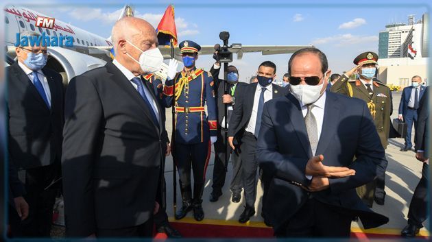 Un expert en relations internationales : L’atmosphère politique tendue a rendu la visite de Kais Saïd en Égypte suspicieuse
