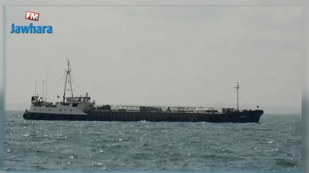 Un bateau chargé de gasoil échoué sur la côte de Gabès fait craindre une catastrophe environnementale