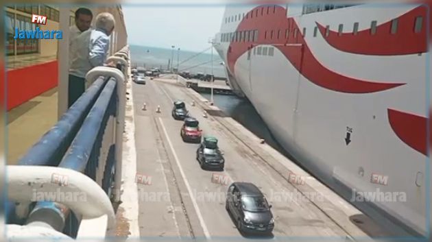 Port de la Goulette : Une délégation gouvernementale accueille 2900 tunisiens résidents à l'étranger
