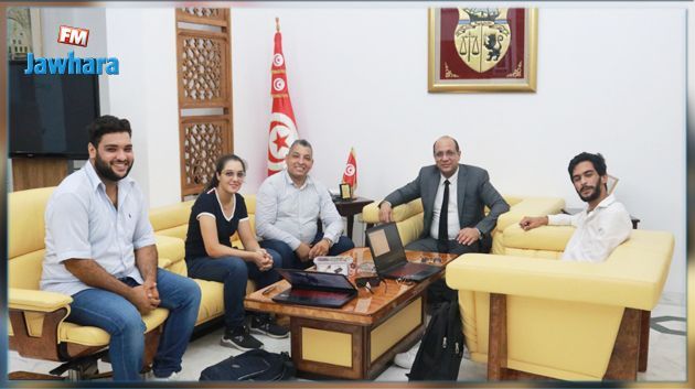 Le ministre des affaires sociales reçoit un groupe de chercheurs tunisiens