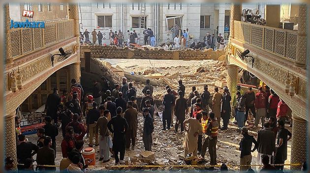 Au Pakistan, une explosion dans une mosquée fait au moins 25 morts et 120 blessés