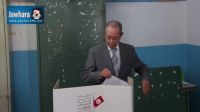 Hamed Karoui parmi les électeurs à l'école 