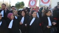  Sousse: Les avocats en marche de soutien à leur collègue agressé par un agent de police