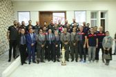 Championnat arabe: Le gouverneur de Sousse honore l'équipe de basketball de l'ESS