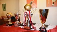 Le magazine de l'Etoile du Sahel rend hommage au joueurs et dirigeants du club