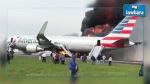 Chicago: Un avion prend feu sur le tarmac d'un aéroport (vidéo)