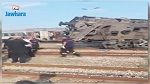 Un train percute un camion et se renverse