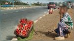 Fauché par une voiture, décès d'un enfant qui vendait des fraises au bord de la route